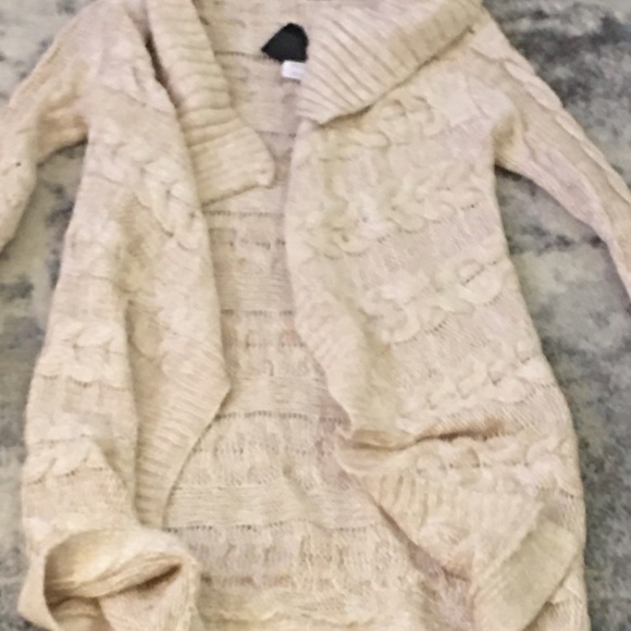 Selling as bundle Bebe clothes and shoes - Picture 9 of 12